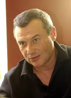Сколько лет режиссер