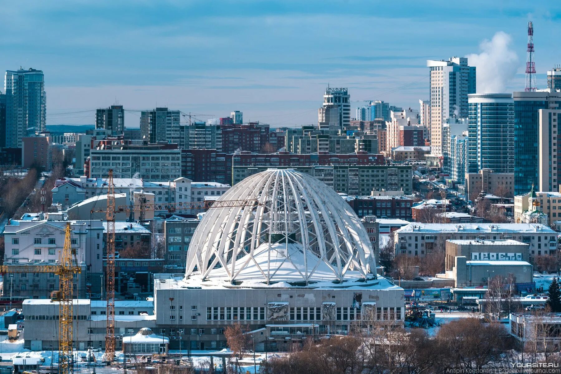 Екатеринбург зимой 2023. Исеть и высоцкий исеть екатеринбург. Екатеринбург достопримечательности 2022. Екб достопримечательности храм на крови. Екатеринбург столица свердловской области.