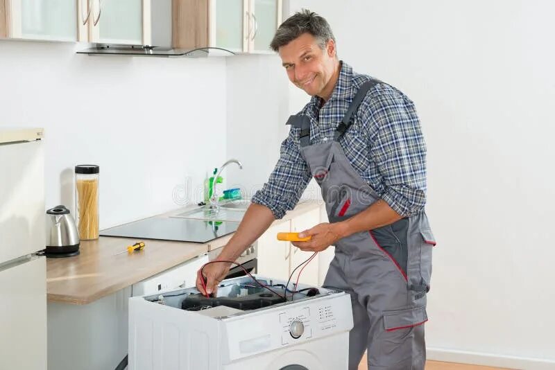 Мили бытовая техника ремонт. Мастер по ремонту стиральных машинок. Ariston Repair. Washing Machine Repair. Appliance Repair Tools.