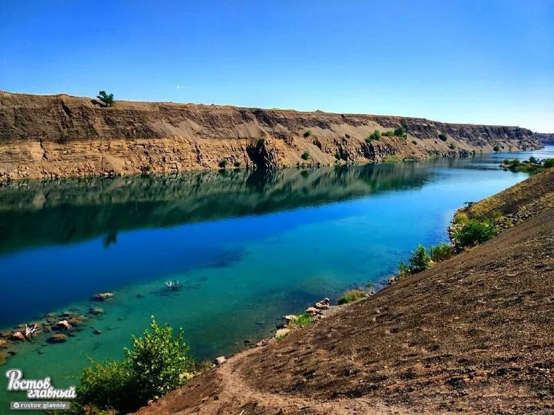 Вода в каменском. Кран для водопровода. Вода из родника. Озеро эльдорадо каменск-шахтинский база. Вода из крана.