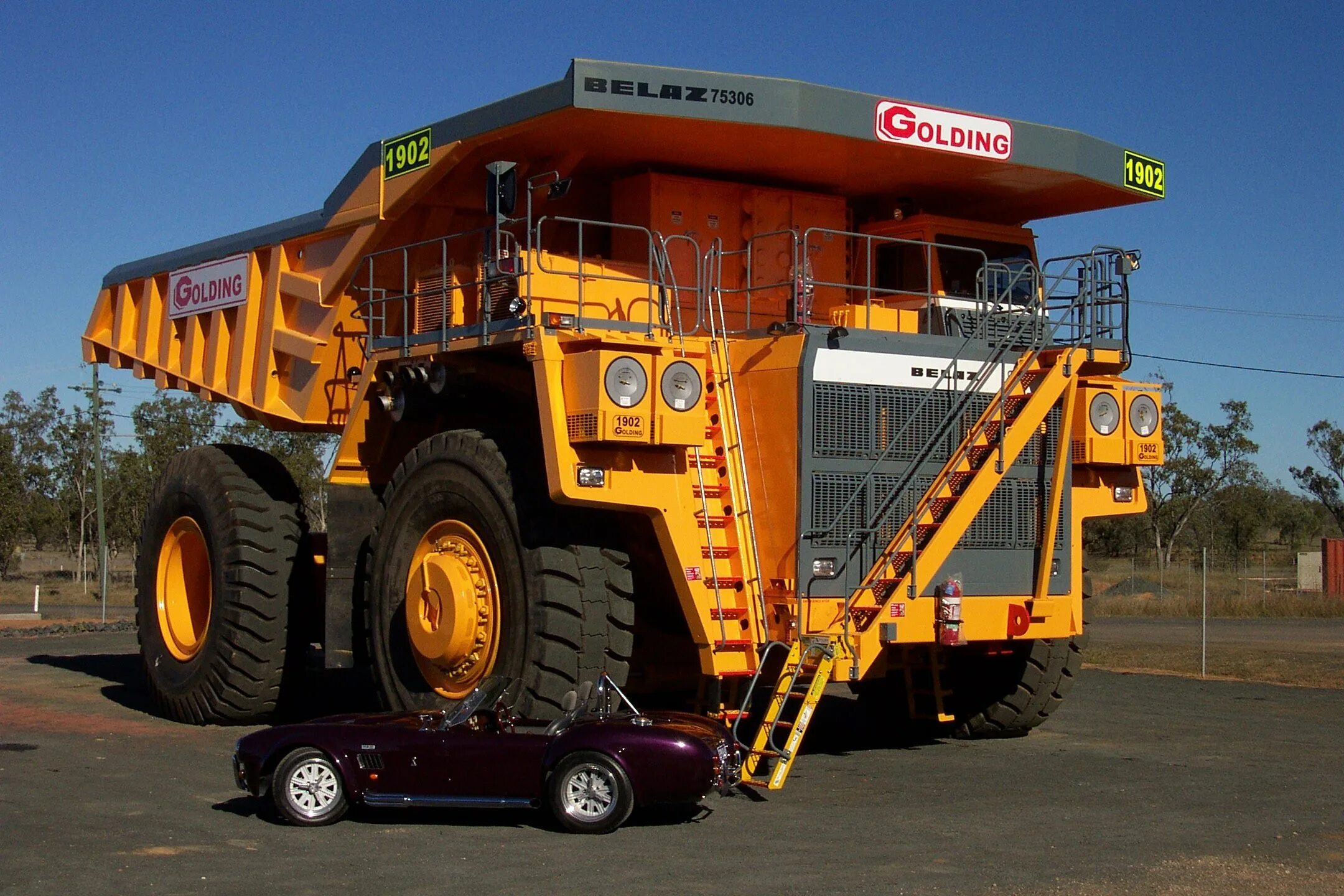 Про больших грузовиков. Terex 33-19 titan. Белаз карьерный самосвал. Letourneau tc-497 overland train mark ii. Белаз-75710 и камаз.