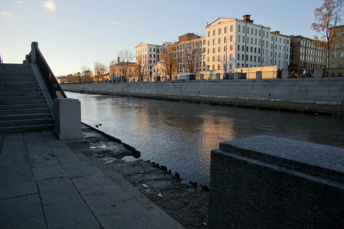 Обводный канал Санкт-Петербург. Набережная Обводного канала Санкт-Петербург. Питер набережная Обводного канала. Постройки на набережной Обводного канала Санкт-Петербурга. Балтийская обводный канал