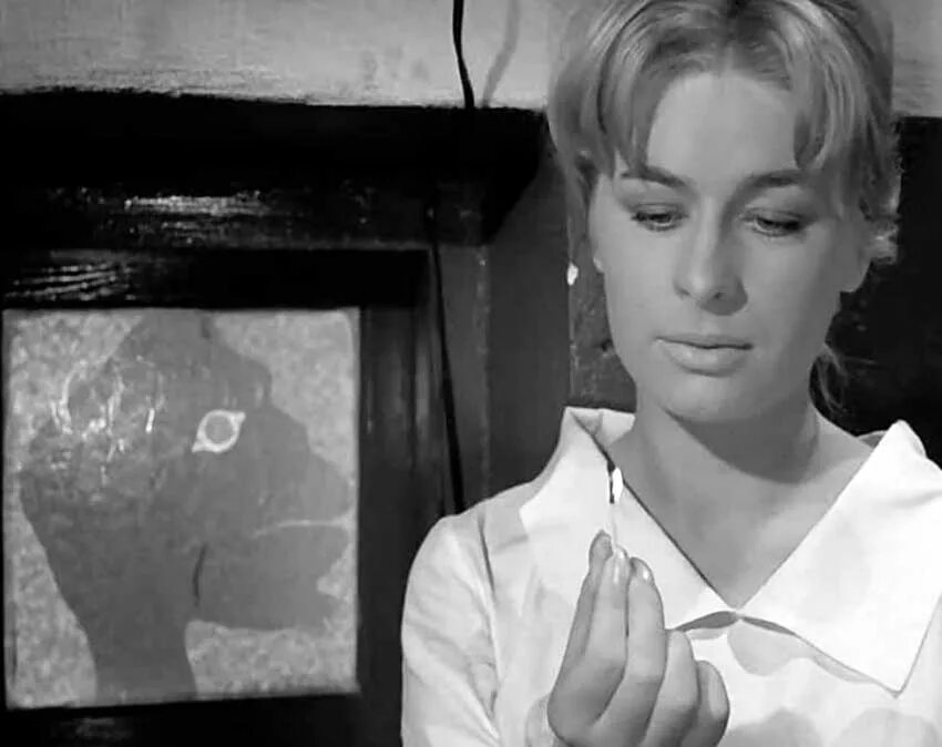 Невинные картинки. Невинные чародеи (1960).