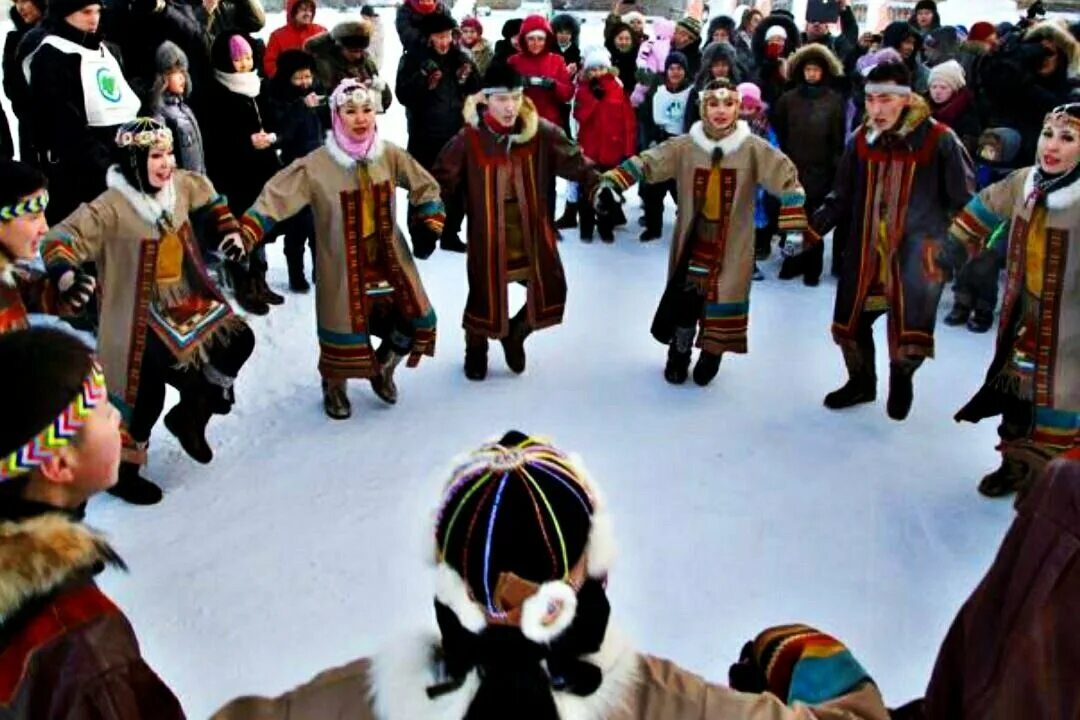 Якуты праздник ысыах. Ысыах - национальный праздник народа саха. Якутский ысыах шаман. Якутия культура и традиции. Свадебная обрядность у якутов.
