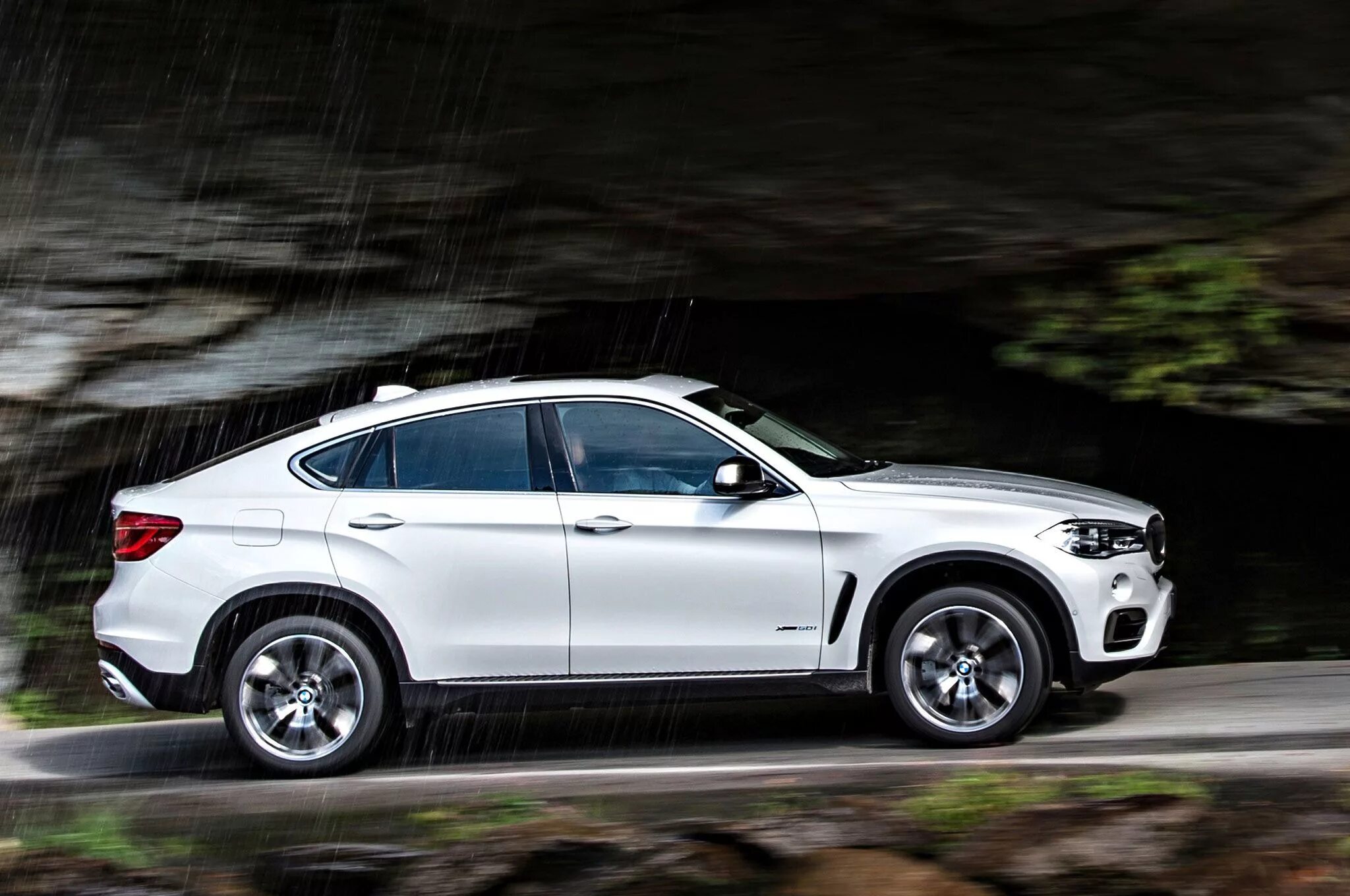 6 икс 16. БМВ Икс 6. BMW x6 кроссовер. BMW x6 хэтчбек. БМВ Икс 6 2015.