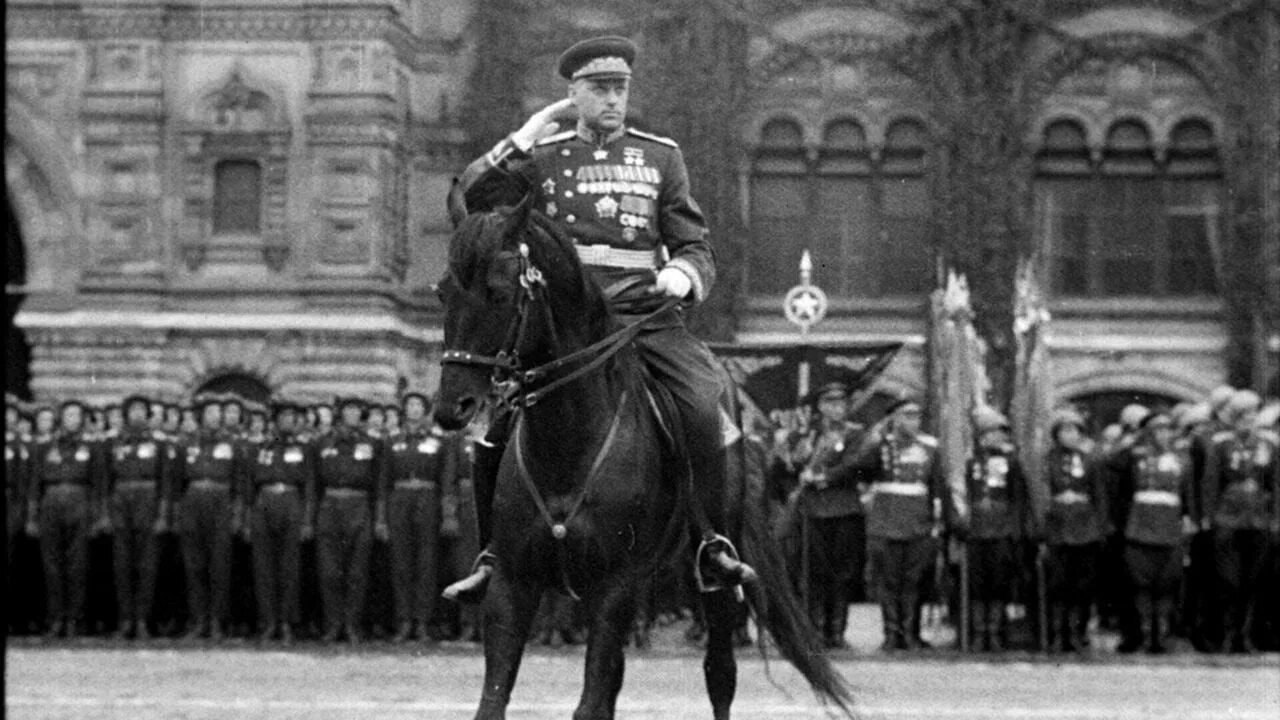 Рокоссовский на параде Победы 1945. Маршал Рокоссовский на параде Победы 1945. 24 июня 19