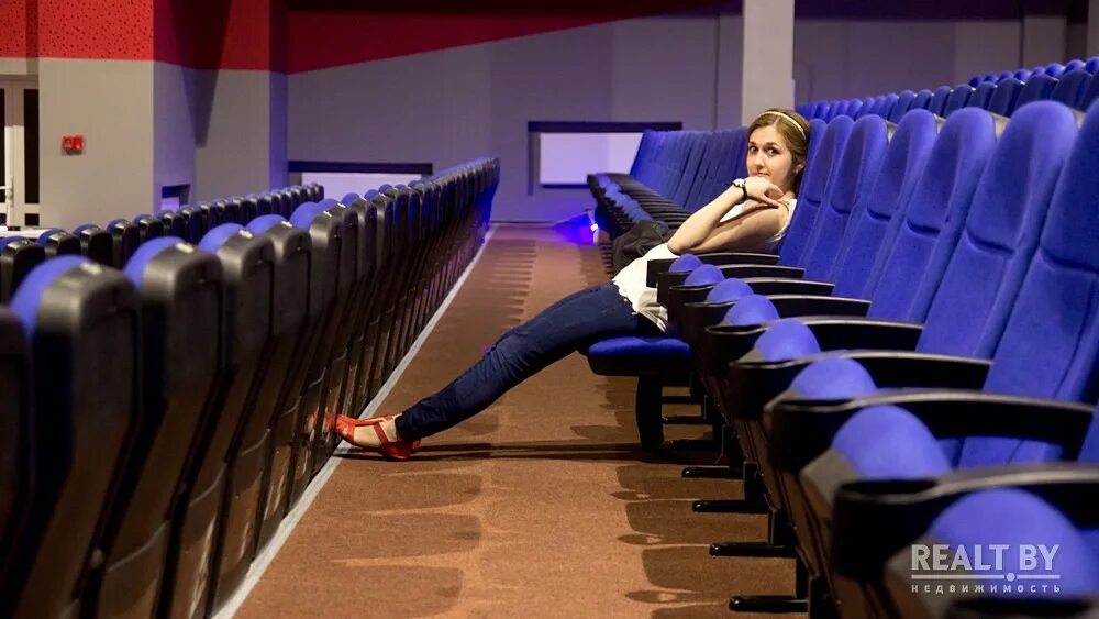 арткинотеатр в тц титан. арт кинотеатр титан афиша. тц европа кинотеатр минск. кинотеатр арт. арткинотеатр в тц титан.