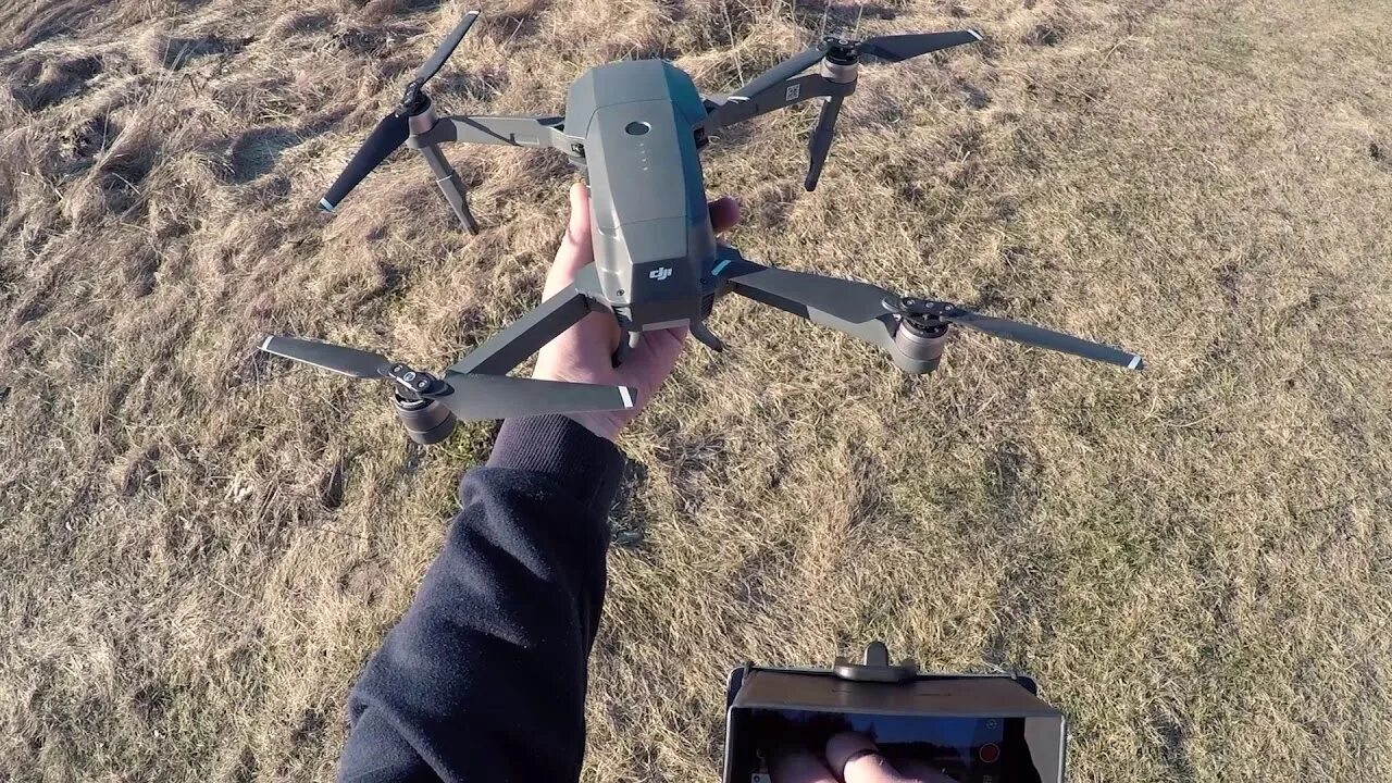 Дроны над тамбовом. DJI Mavic 3 на руке. Mavic 2 Pro посадка. DJI Mavic Pro 2 в руке. DJI Mavic Mini 2 в руках.