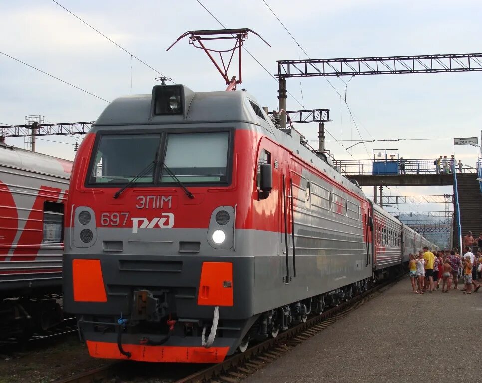 Эп2к кабина тэп70бс. Электровозы нэвз эп 20. Тэп70 елец. Тэп70бс-220. 2эс4к и эд4м.