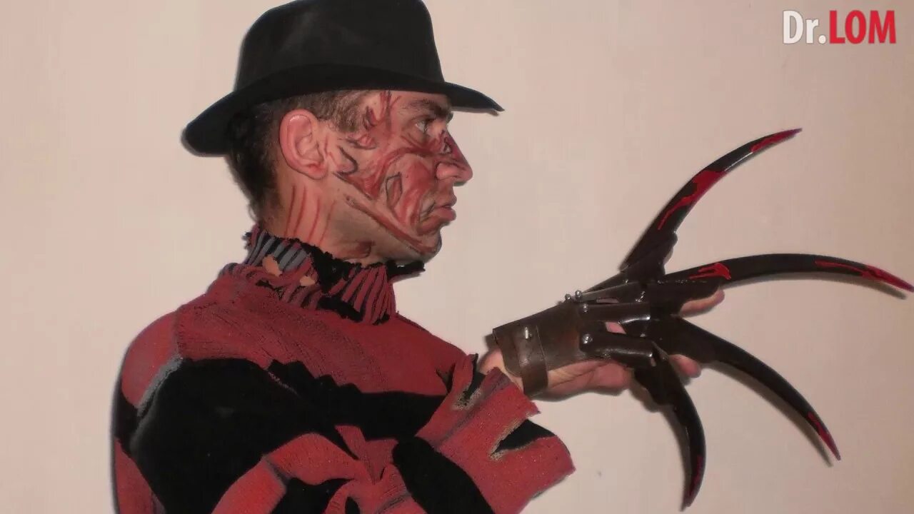 Перчатка фредди крюгера. Когти крюгера. Перчатка фредди крюгера 2003. Перчатка с когтями фредди крюгера. Перчатка фредди крюгера.