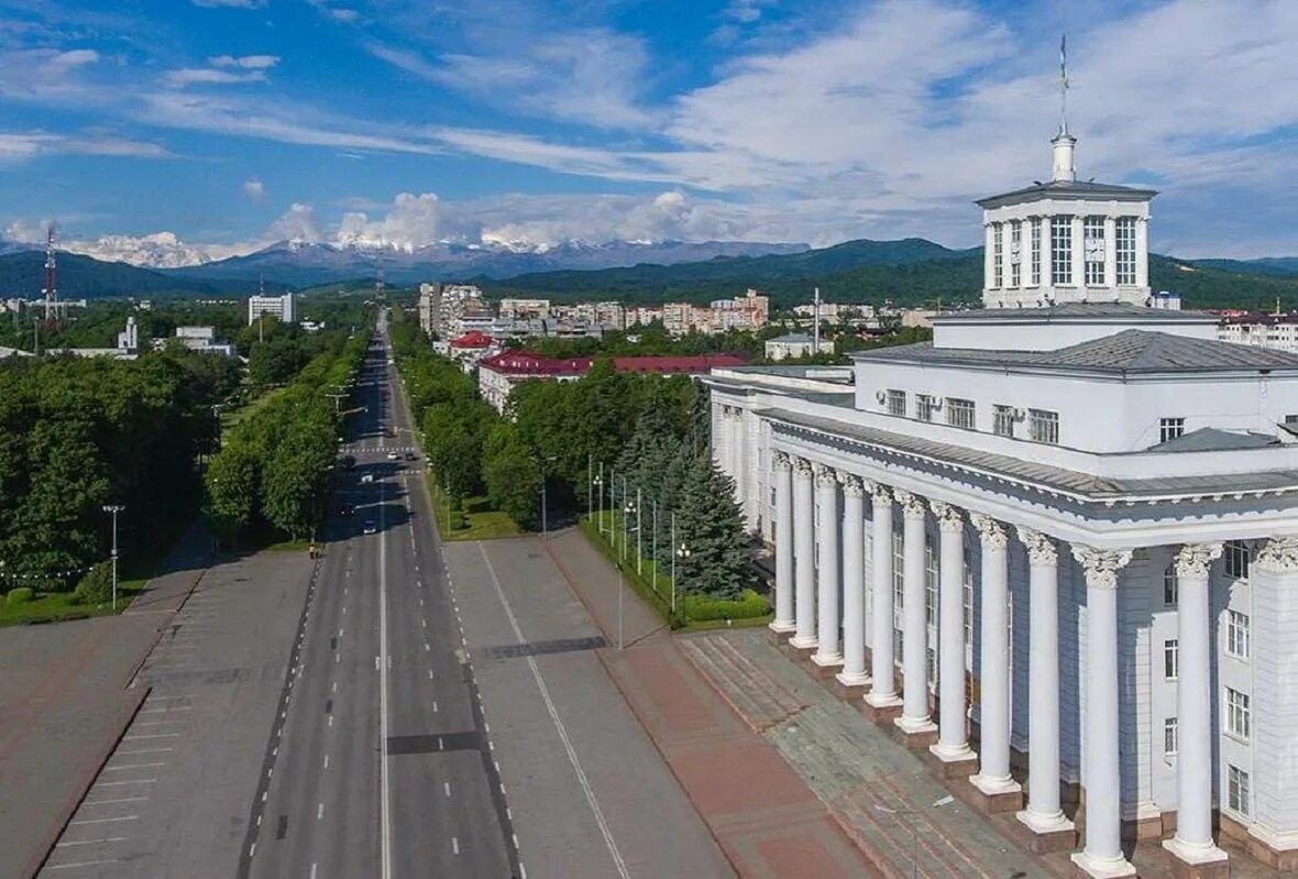 Нальчик фото. Кабардино-Балкария столица Нальчик. Здание правительства Кабардино-Балкарии. Белый дом Нальчик. Столица КБР Нальчик.