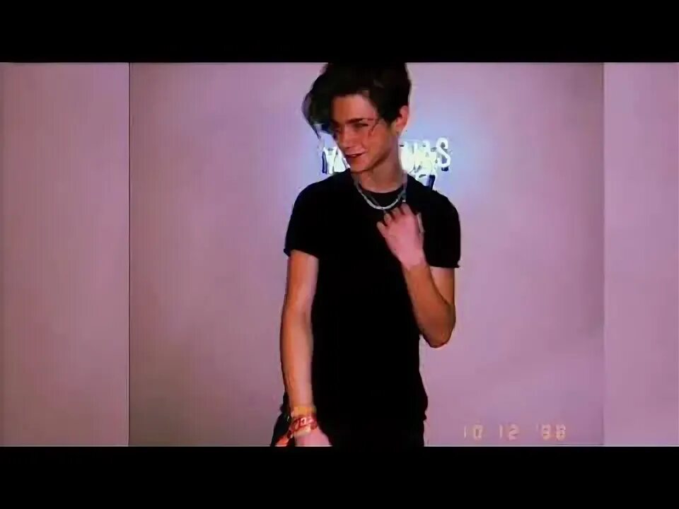 Песня пейтона ричи бой. Payton moormeier rich boy перевод. Песня пейтона ричи бой. Пейтон мурмаер rich boy. Пейтон мурмаер рич бой.