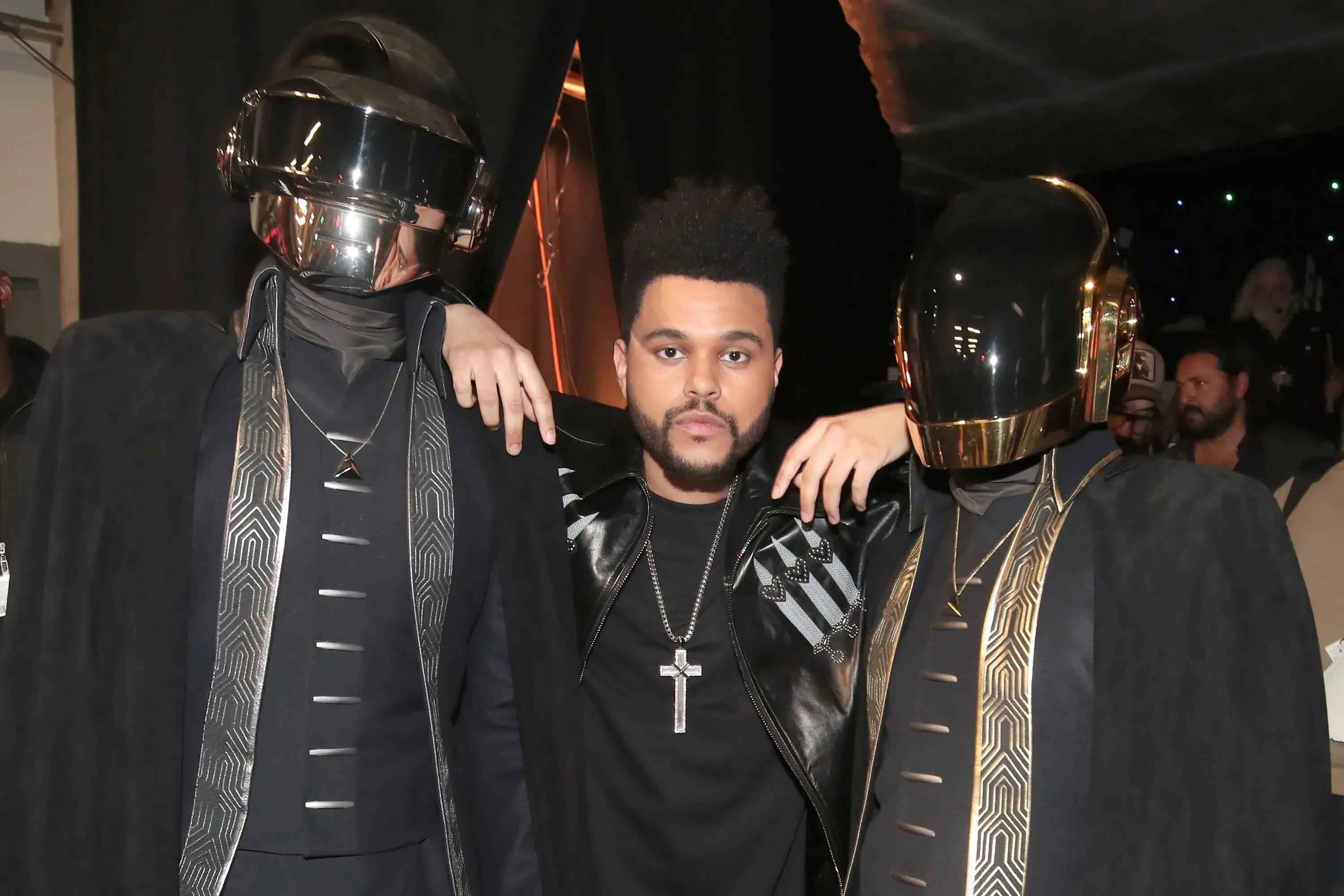 Daft Punk the Weeknd. Дафт панк и Weeknd. Дафт панк распались. Группа Daft Punk распалась.