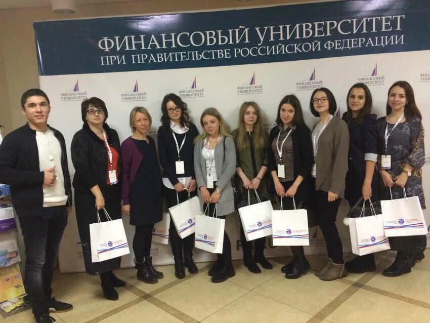 факультет финансовый анализ