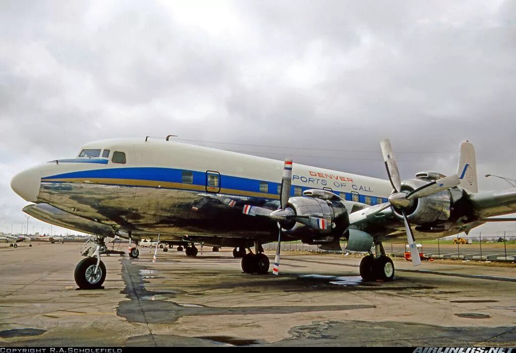 Dc 7.4. Douglas DC-7. Самолеты Douglas DC-7. Douglas DC-6. DC 7 самолет United.
