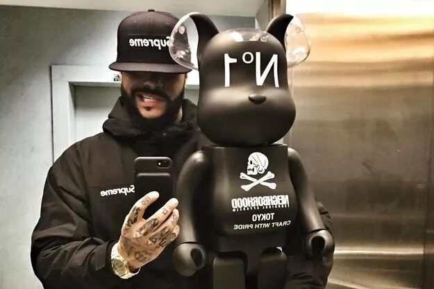 Bearbrick тимати. Коллекция беарбрик у тимати. Что коллекционирует тимати мишки. Коллекция bearbrick тимати. Коллекция bearbrick тимати.