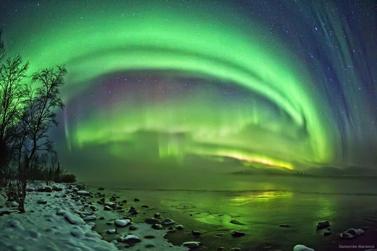 Горы хибины северное сияние. Северное сияние губкинский. Прогноз северного сияния апатиты. Апатиты город северное сияние. Апатиты северное сияние.