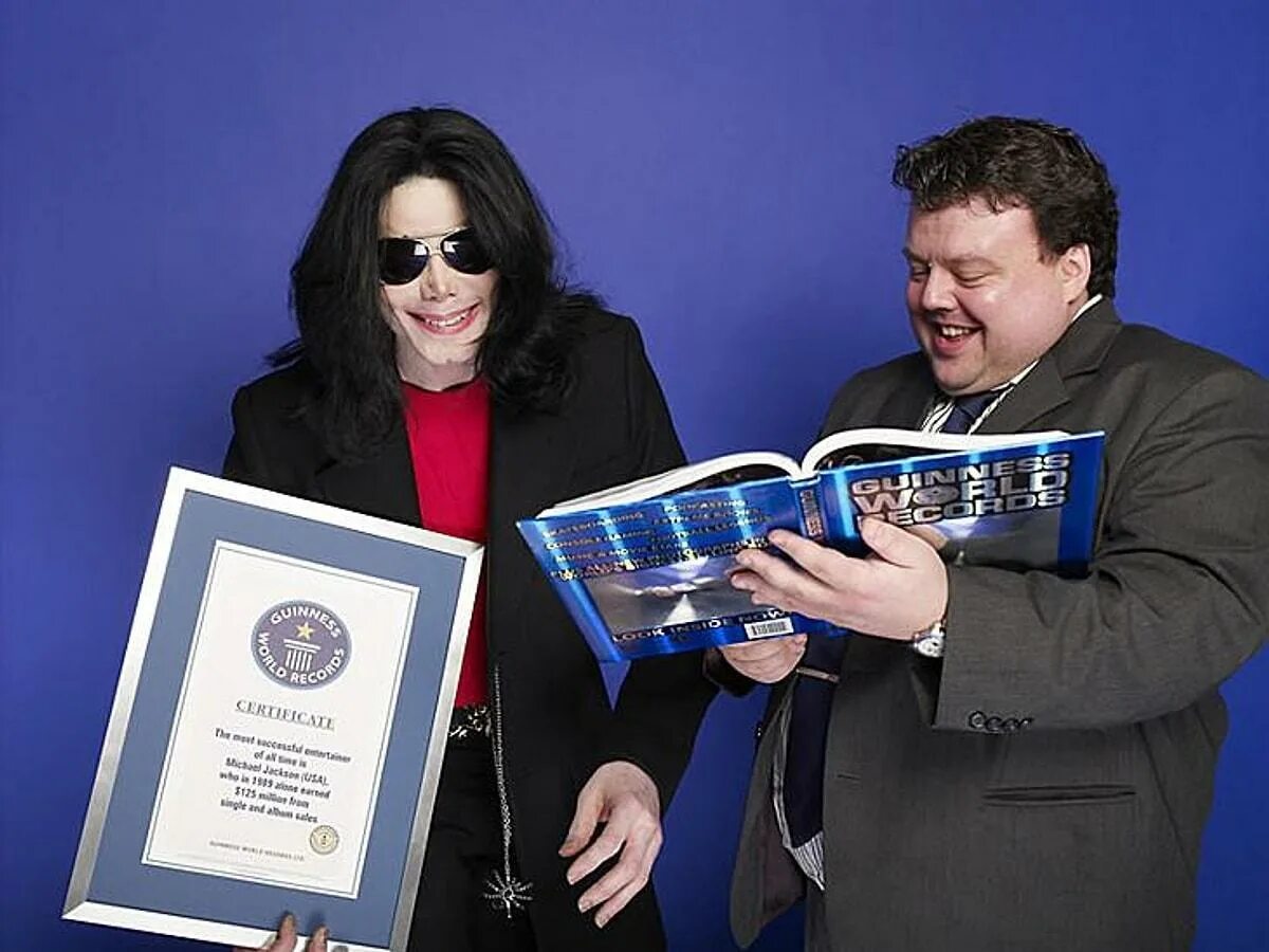 Т 34 в книге рекордов гиннесса. Michael Jackson рекорды Гиннесса. Michael Jackson рекорды Гиннеса 2006.