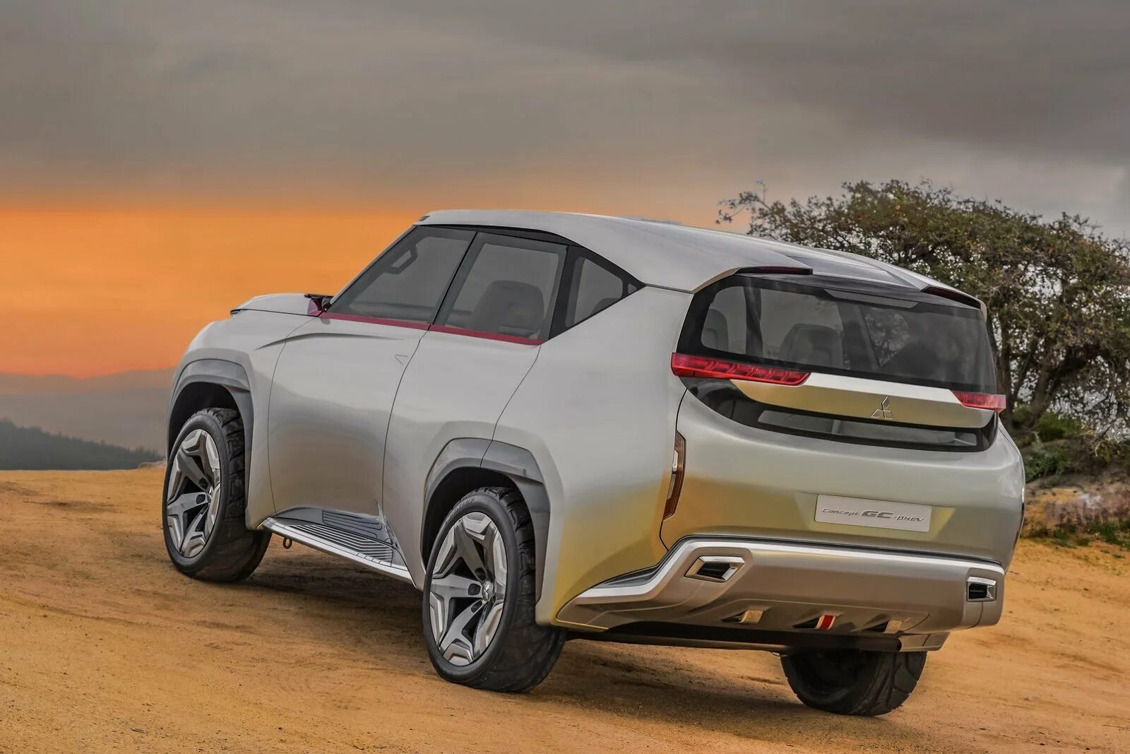Mitsubishi gc-phev. Новый мицубиси паджеро 5 поколения. Митсубиси паджеро 5. Новый паджеро 5. Мицубиси паджеро 5 поколения.