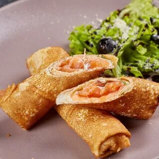 Блинчики с красной рыбой
