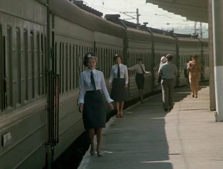 Афоня места съемок в ярославле. Кисловодск гора машук. Съемки фильма в городе. Десять негритят фильм 1987 ласточкино гнездо. Руферы девушки.