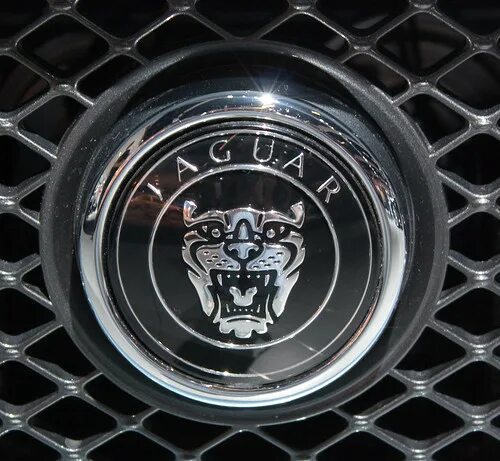 Нью-Йоркская новинка Jaguar XF совсем другой