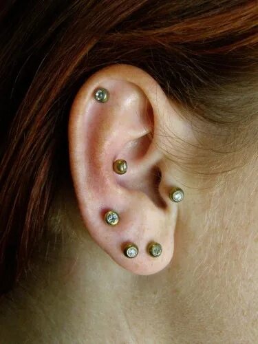 Как выглядит мочка после прокола L.A.'s 10 Coolest Ear-Piercing Combinations & The Man Behind Them All (Refiner
