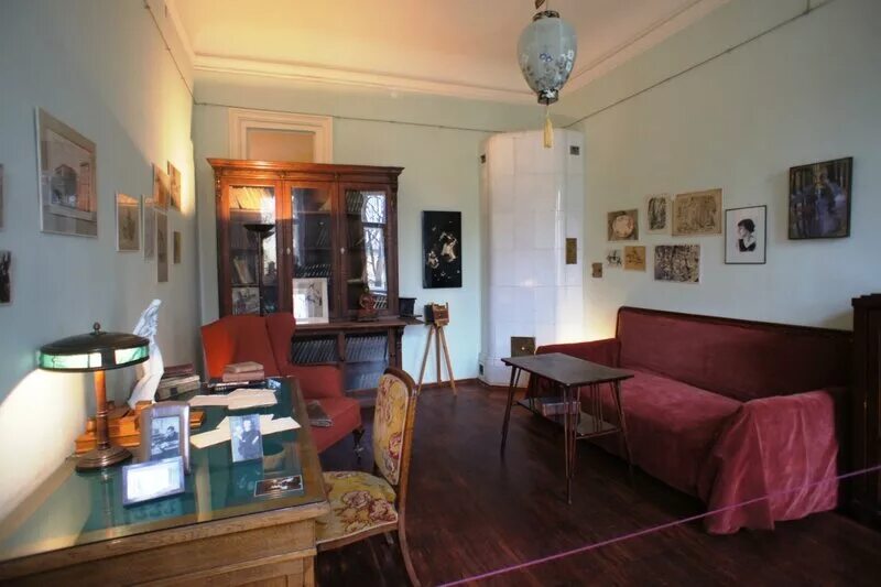 Литейный 53 музей ахматовой. Музей анны ахматовой в санкт-петербурге. Музей анны ахматовой в фонтанном доме. Музей анны ахматовой в фонтанном доме. Музей ахматовой кабинет пунина.