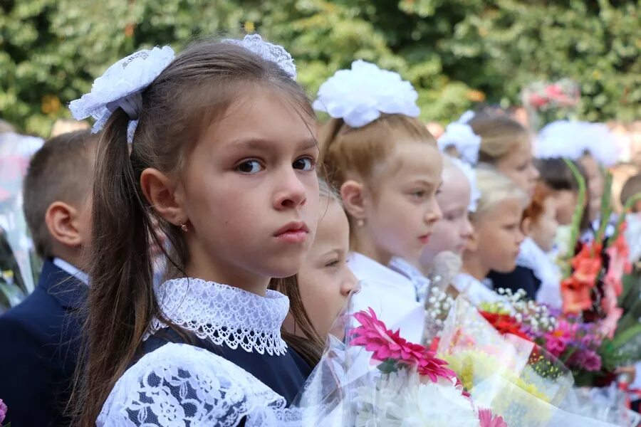 Первый звонок. Комплект "первый звонок". Первый звонок первый урок