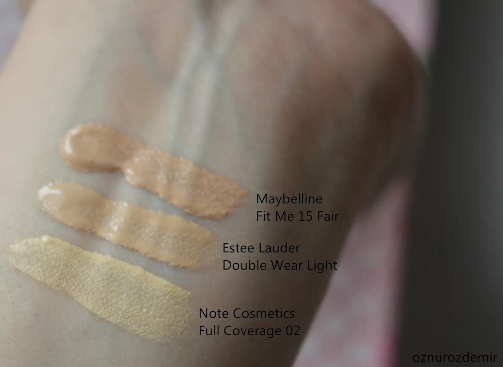 Консилер эсте лаудер. Estee lauder устойчивый корректор. 2w0 estee lauder double wear. Севентин консилер свотчи. Корректор estee lauder double wear.