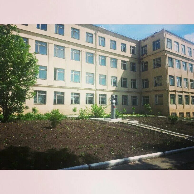 лингвистический лицей 25 ижевск. 25 лицей ижевск. 25 лицей ижевск. лицей 25 коммунаров 200. ижевск лингвистические лицей номер 25.