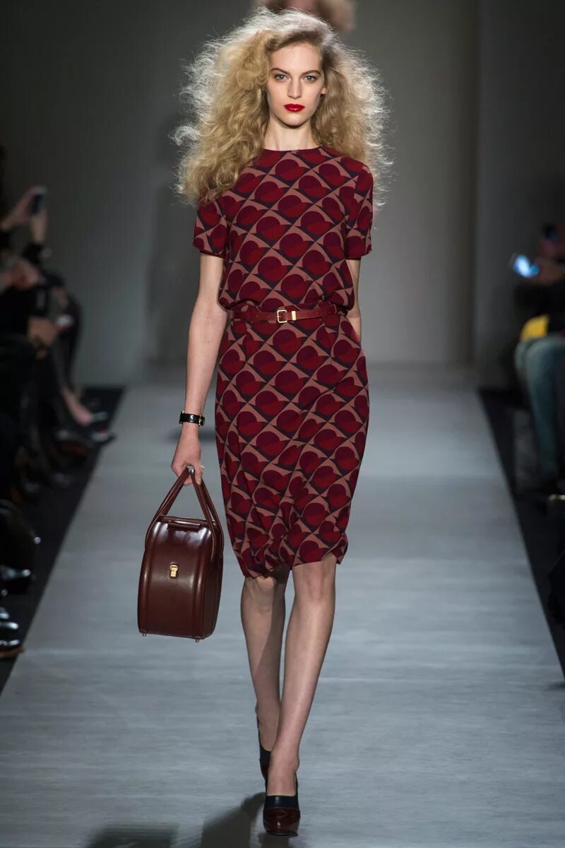 Marc jacobs платья 2019. Платье на зиму. Стильное платье. Модные осенние платья. Мода валентино осень 2021.