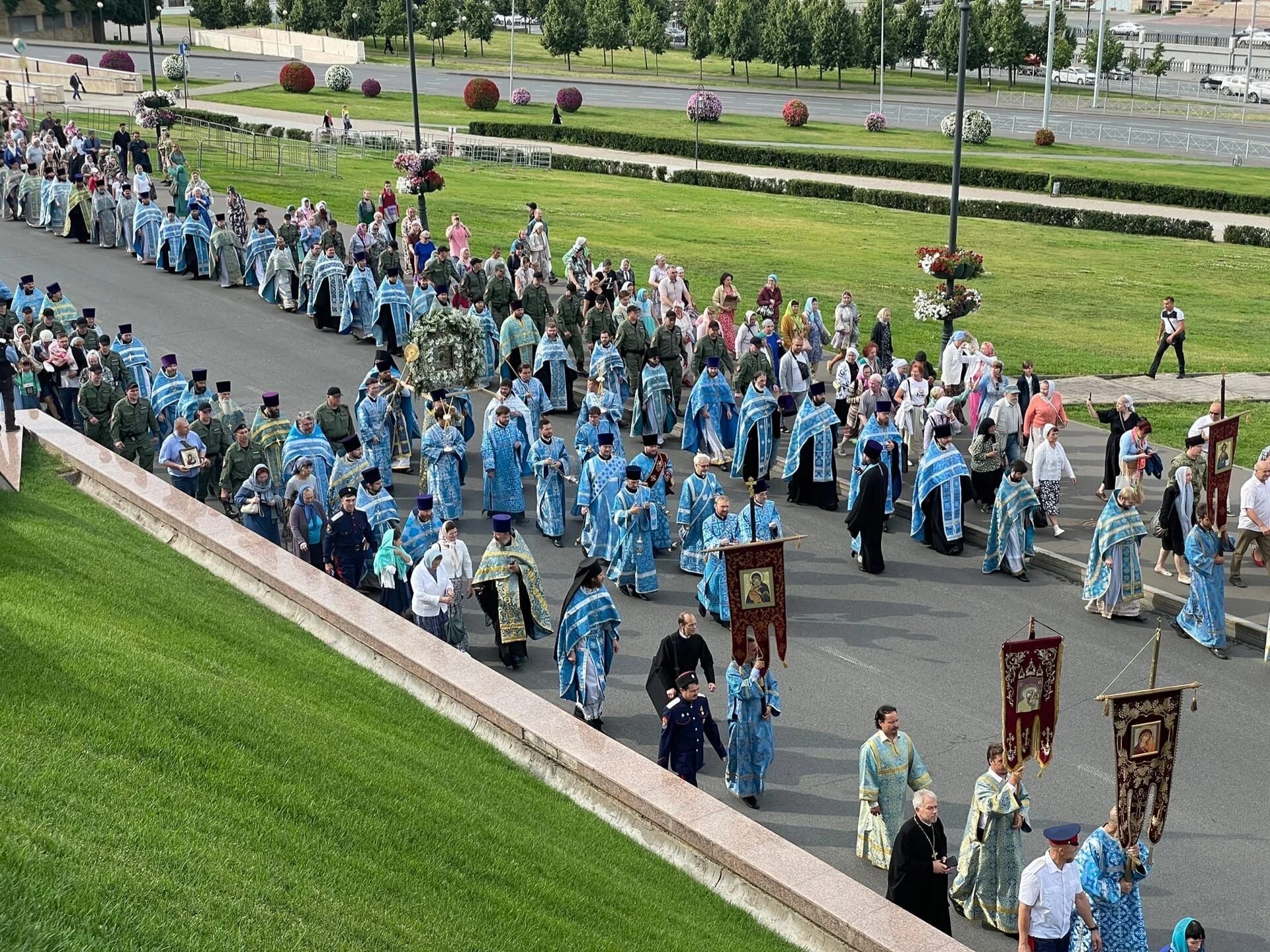 Крестный ход в Казани 2022. Казань крестный ход 21 июля. Казанский крестный ход 2022 татмитрополия. Крестный ход Казанской Божьей матери.