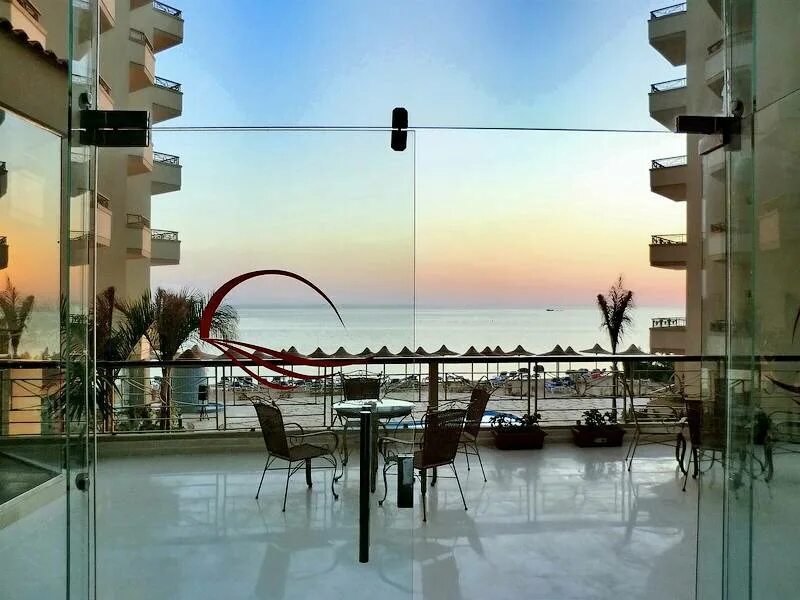 Magic beach hotel. Magic beach resort hurghada 4. magic beach hotel 4*. magic beach hotel 4 египет хургада. отель magic beach хургада фото.