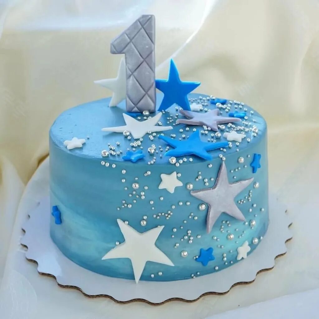 Оформление торта на день рождение мальчика. Торт для мальчика. Украшение торта для мальчика. Голубой торт для мальчика. Стильный торт для мальчика.