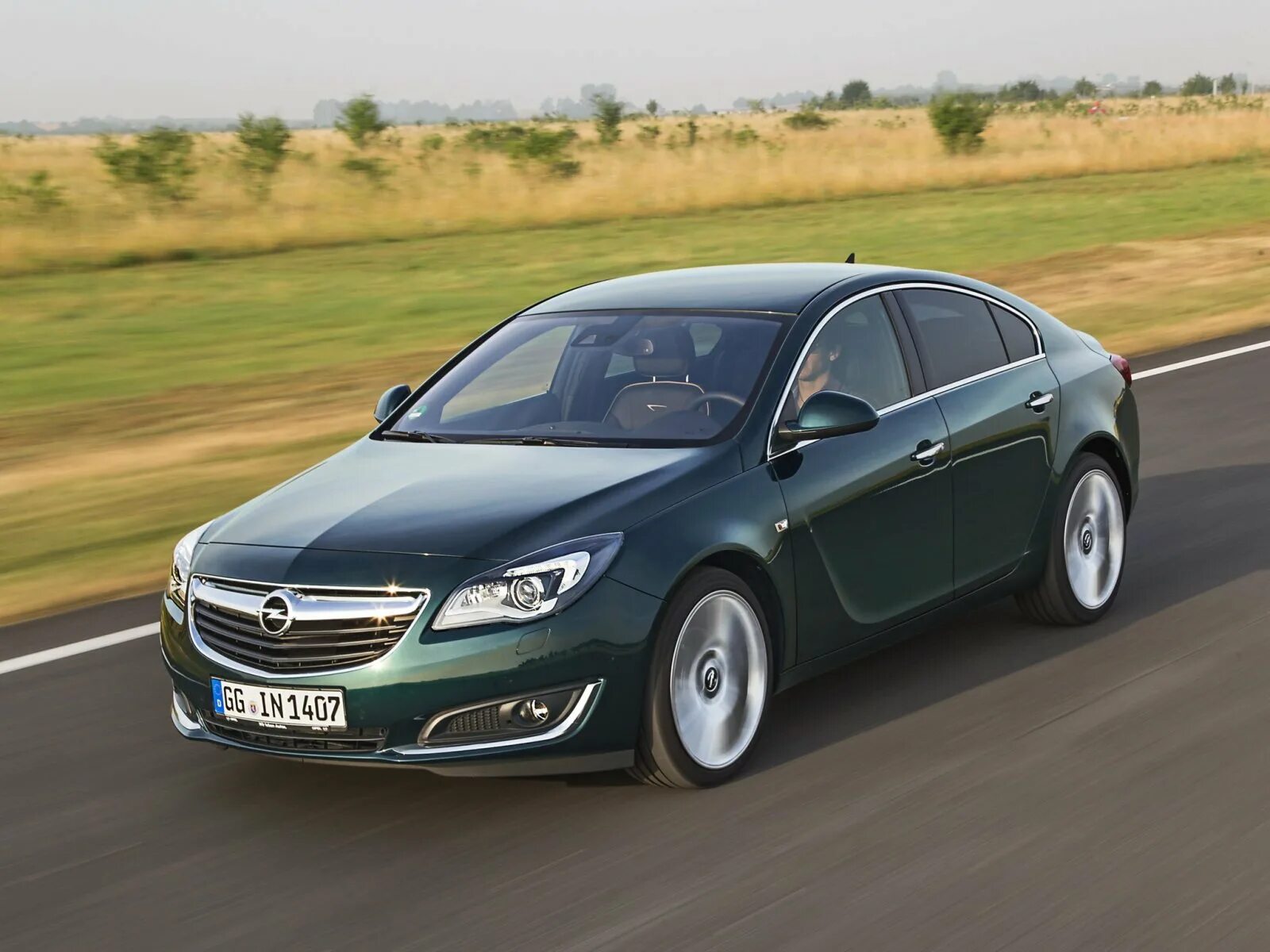 Стоимость opel. Opel Insignia 2013. Опель Инсигния 2013. Опель Инсигния 1 поколение. Опель Инсигния хэтчбек.