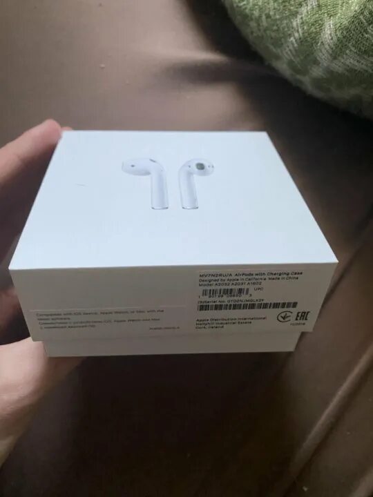 Airpods коробка оригинал. Коробка от AIRPODS Pro 2. Коробка от аирподс 2. Коробка от айрподс про 2 оригинал. Айрподс 2 про коробка коробка.