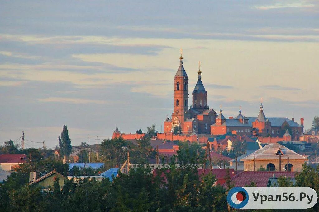 Виды города орска. Храм Преображения Орск. Спасо Преображенская Церковь Орск.