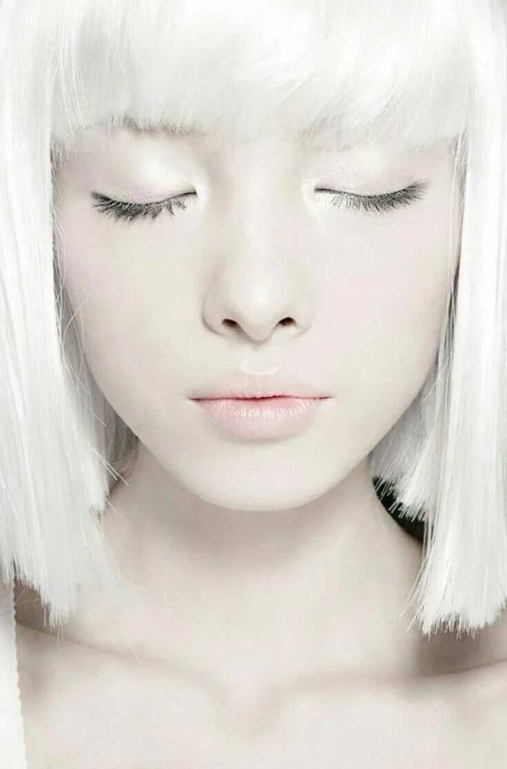 Девушки с белым лицом. Девушки с белым лицом. Девушка с белыми волосами. Девушки с белым лицом. Блондинка волосы.
