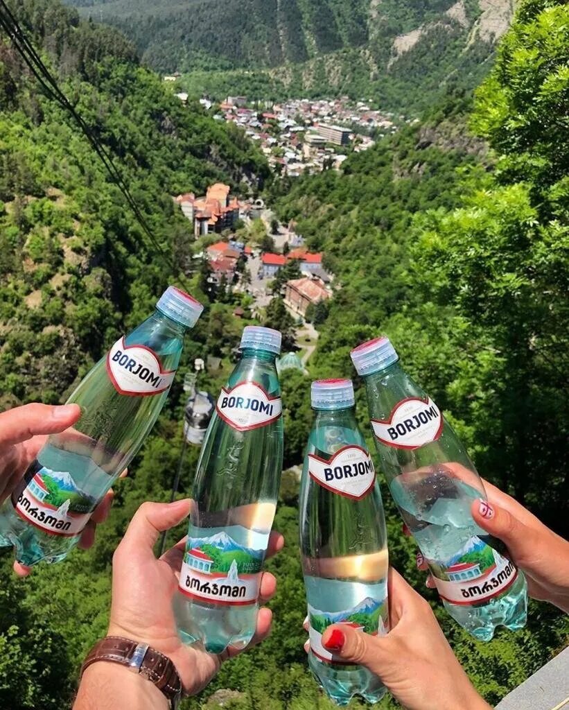 Отзыв о Вода минеральная природная лечебно-столовая "Боржоми" хорошая когда наст