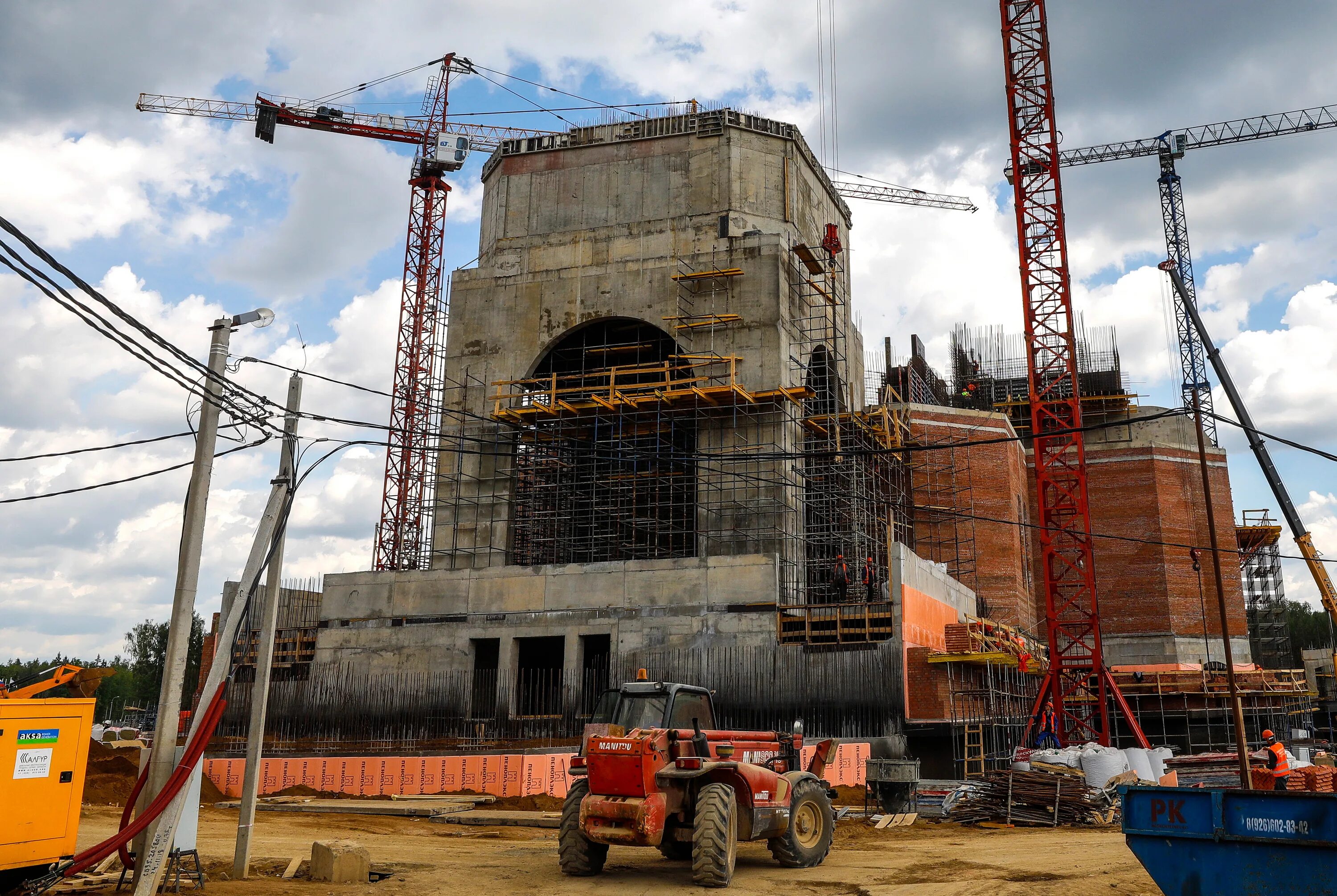 Стройка в парке патриот. Эстакада реутов балашиха. Парк патриот стройка. Кубинка московская область. Парк патриот стройка.