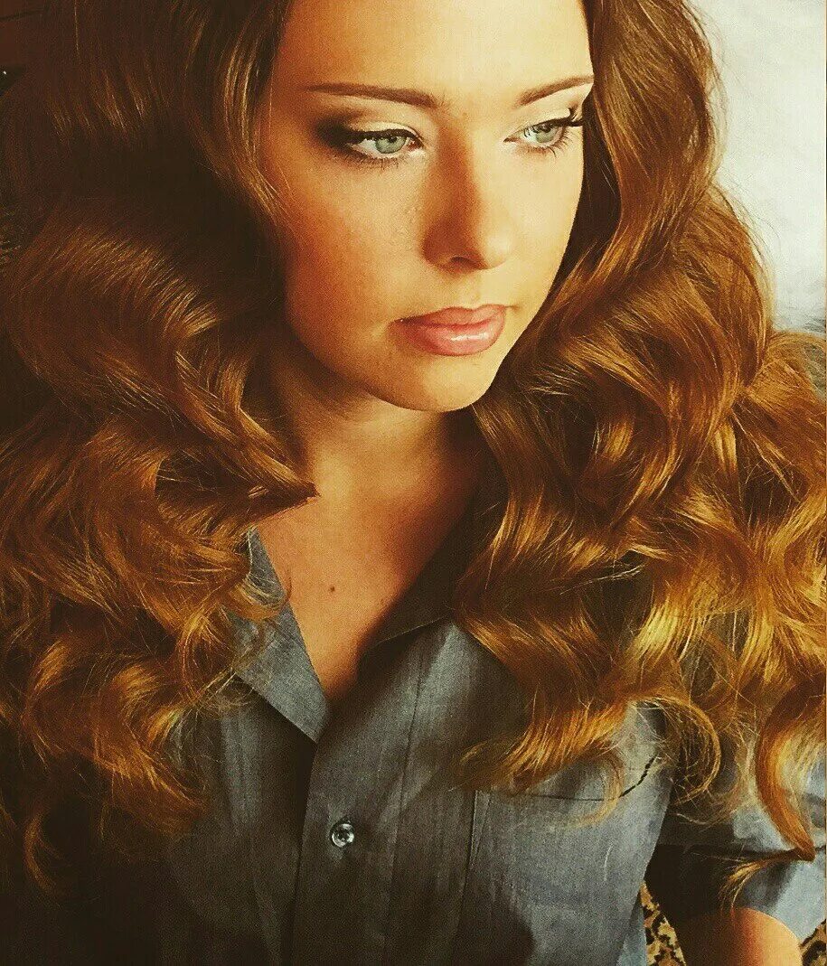 Дарья александровна ведущая. Даша александрова. Дарья александрова фотосессия. Дарьей александровой. Дарья александрова 5 канал.