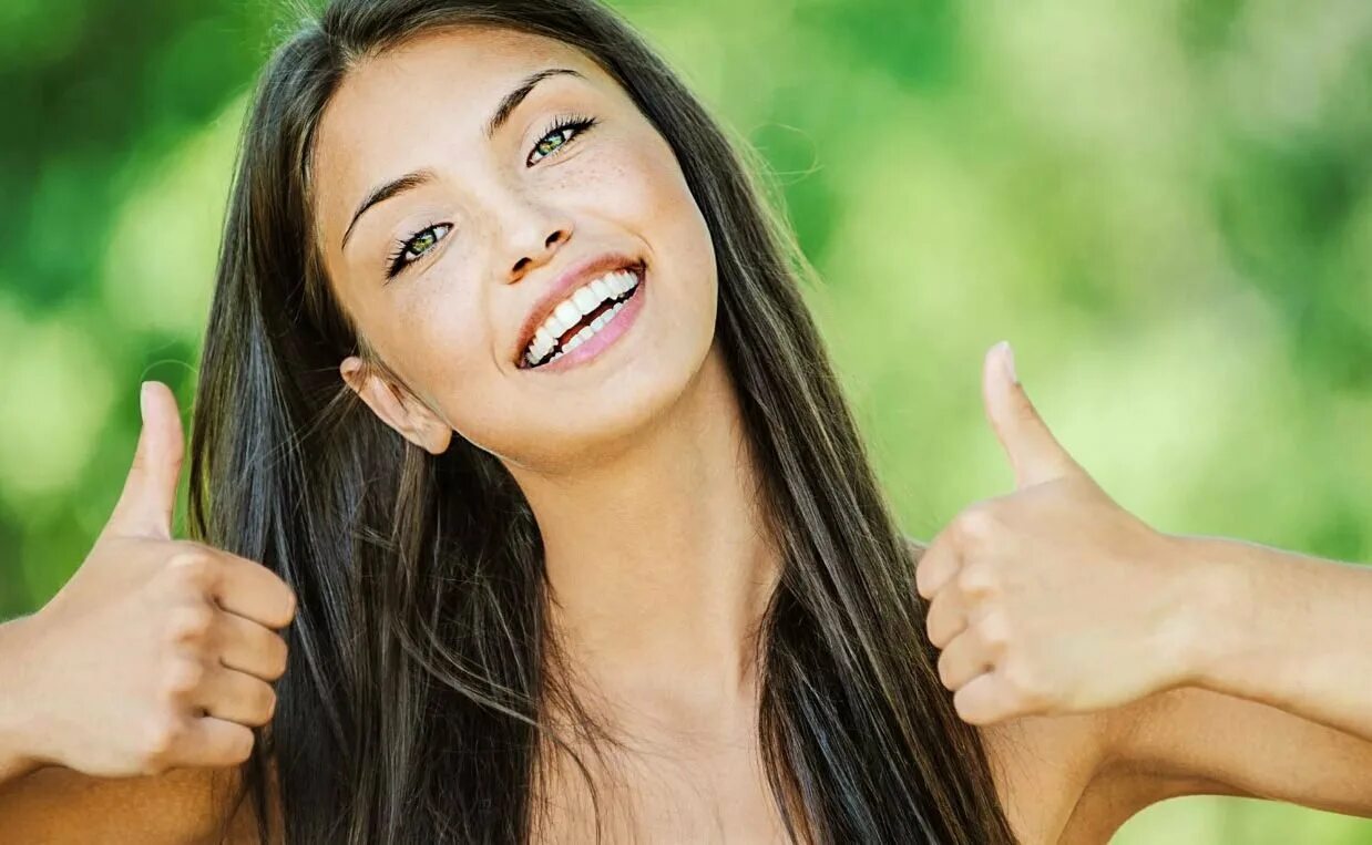 Человек радостный. Счастливый ребенок. Счастливая женщина. Успешный человек. Девушка кайф.