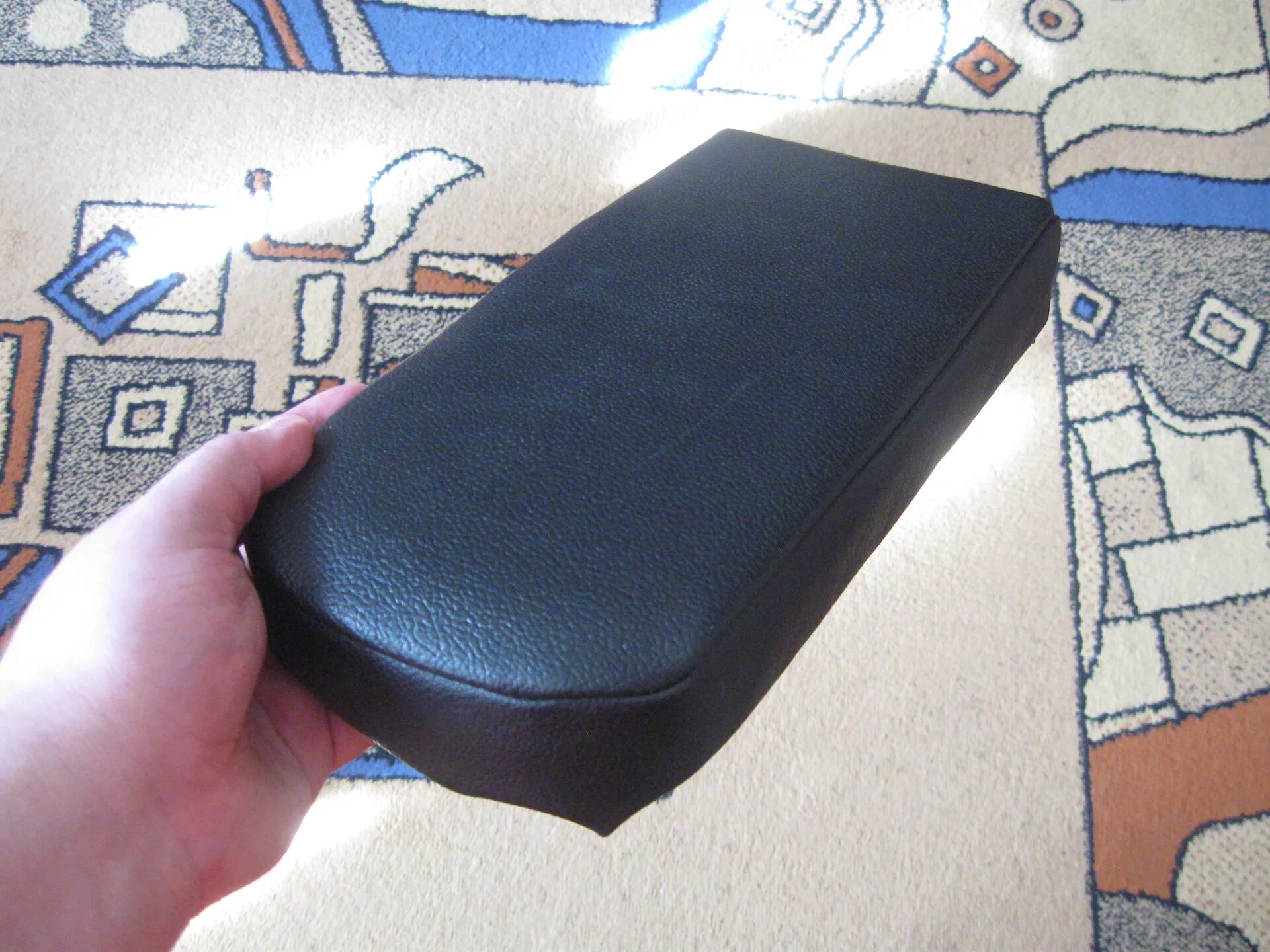 Кресло из автомобильного сидения. Советские кресла с подлокотниками. Подлокотник для компьютерного стула. Подлокотник кресла своими руками. Кресло с боковинами.