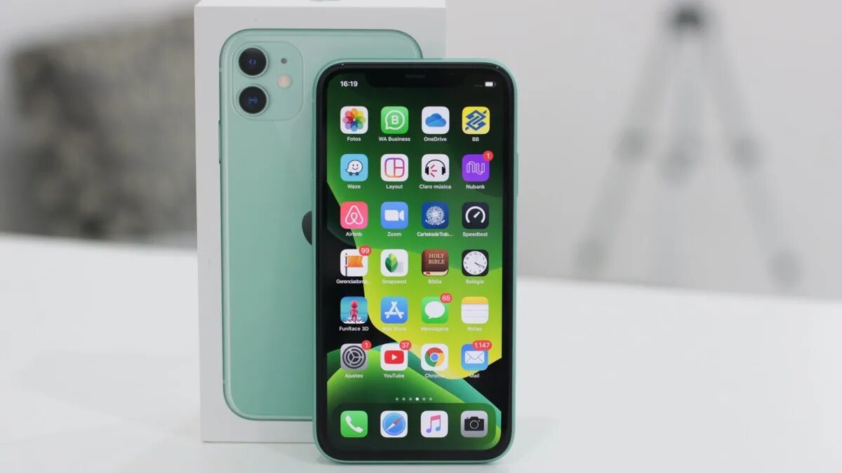 Iphone 11 128gb ru. Iphone 11 128gb. Apple iphone 11 128gb White. Iphone 11 Verde. Айфон 11 128 ГБ цвета.