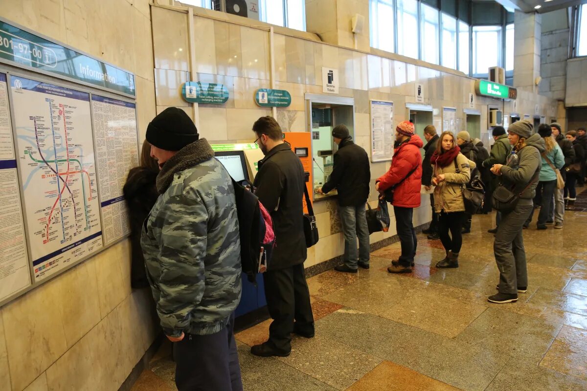 Включи новости на станции. Метро площадь Восстания зеленая ветка. Метро Питера 2024. Открыли движение на зеленой ветке. Метро площадь Восстания Санкт-Петербург зеленая ветка.