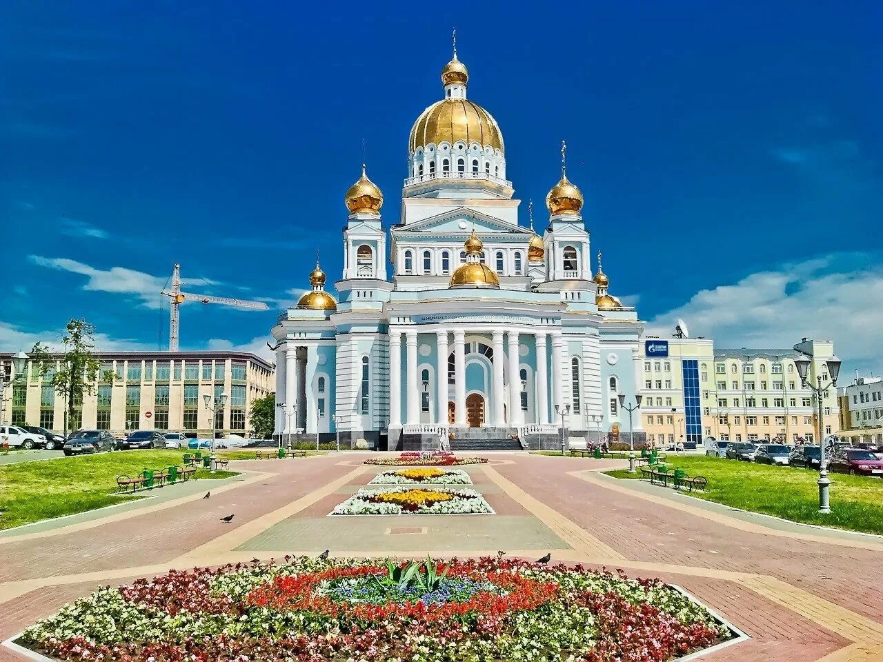 Саранск фото. Собор Святого Феодора Ушакова. Храм Ушакова Саранск. Собор Святого Феодора Ушакова Саранск. Слбор Святого Федора Ушакова.