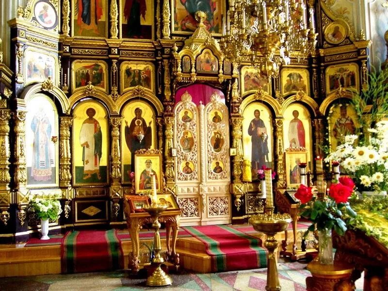 Храм был местом. Храм александра невского старый оскол. иконостас александро-невского собора. кафедральный собор святого александра невского старый оскол. собор александра невского собор старый оскол.