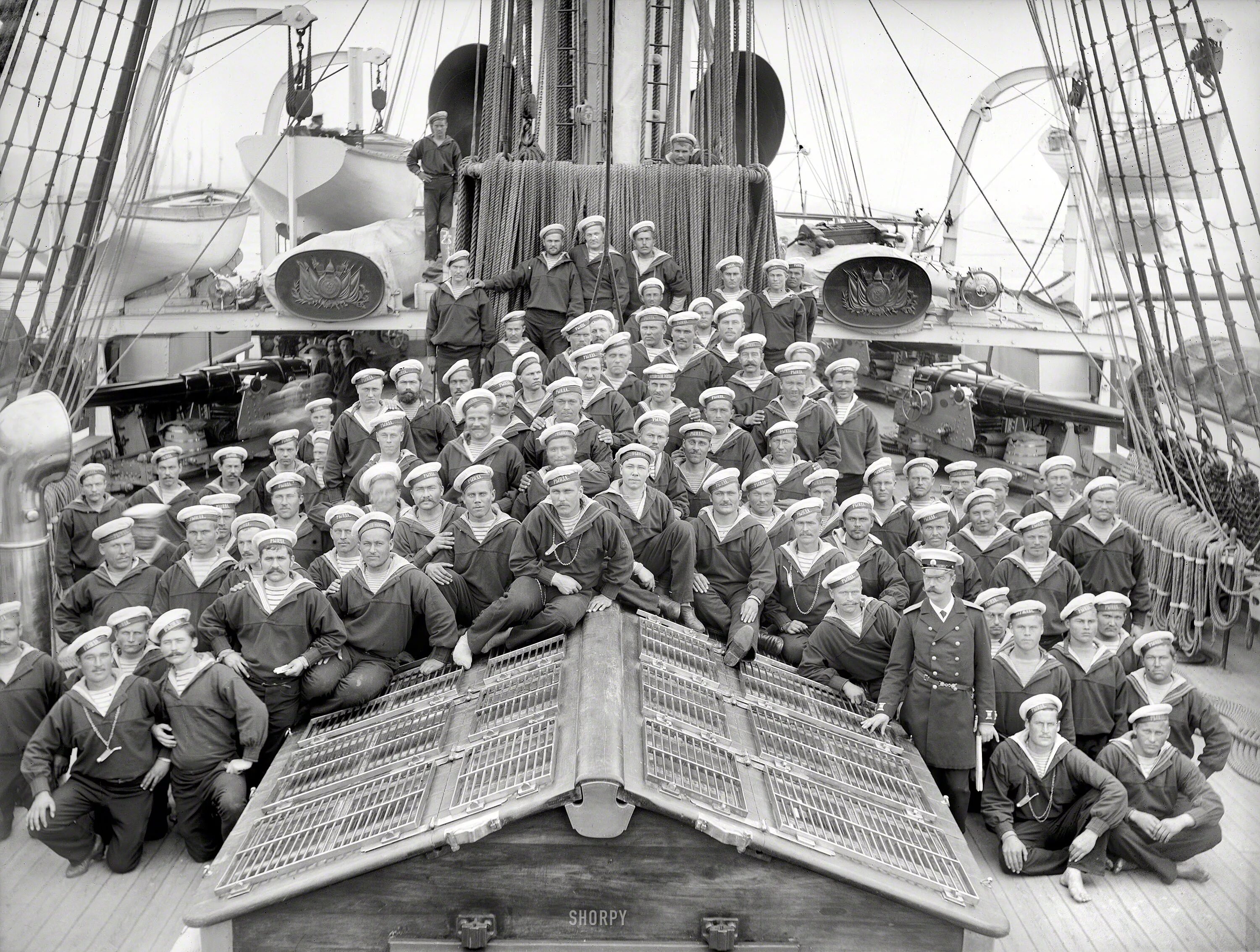 Матросы 19 века сша. Учрежденная в 1930 году морская. Учрежденная в 1930 году морская. Морская пехота 1941. Матросы балтийского флота 1941.