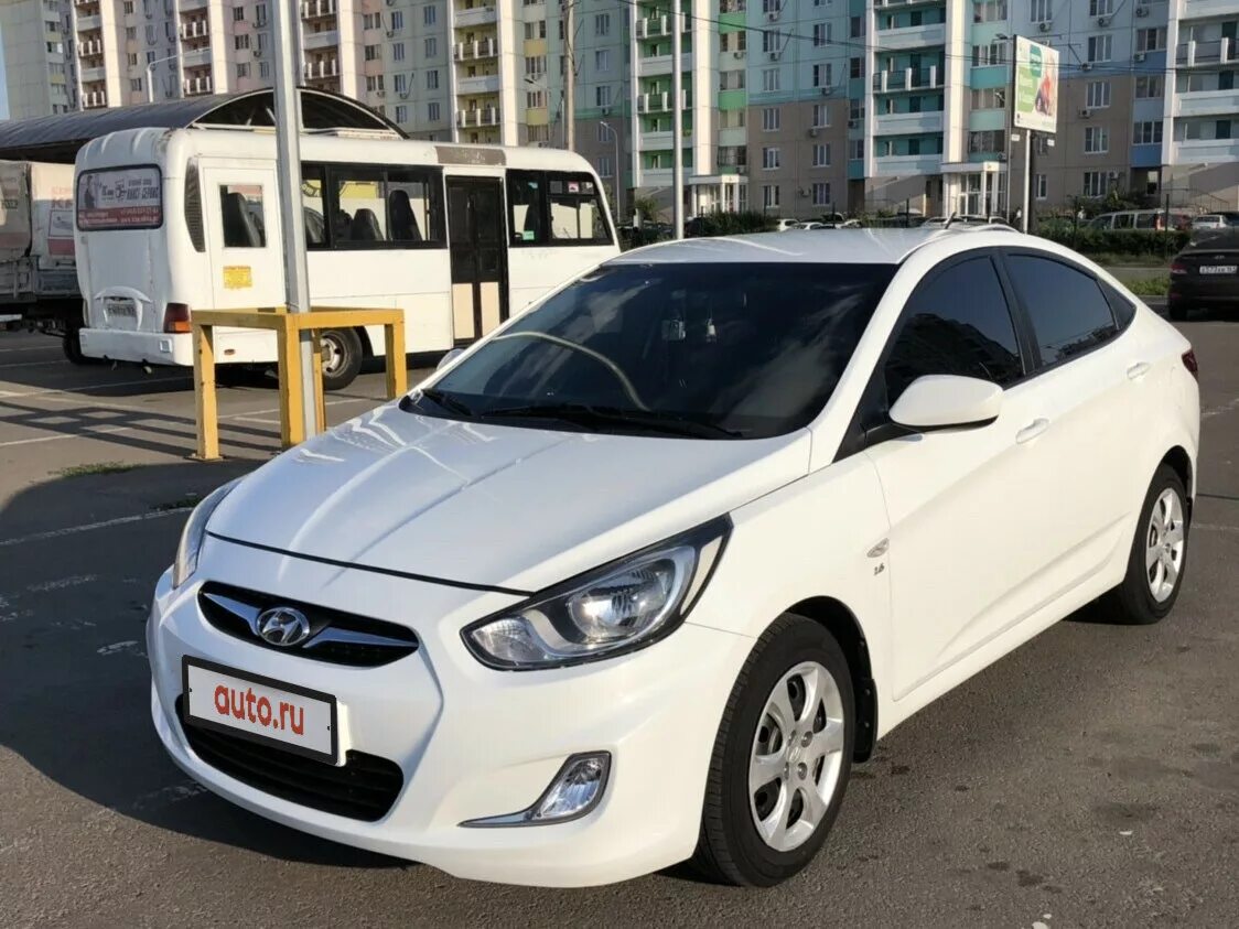 Хендай Солярис 2013 белый. Hyundai Solaris 2013 белый. Хендай Солярис 1 белый. Hyundai Solaris 2013. Солярис 2013г купить